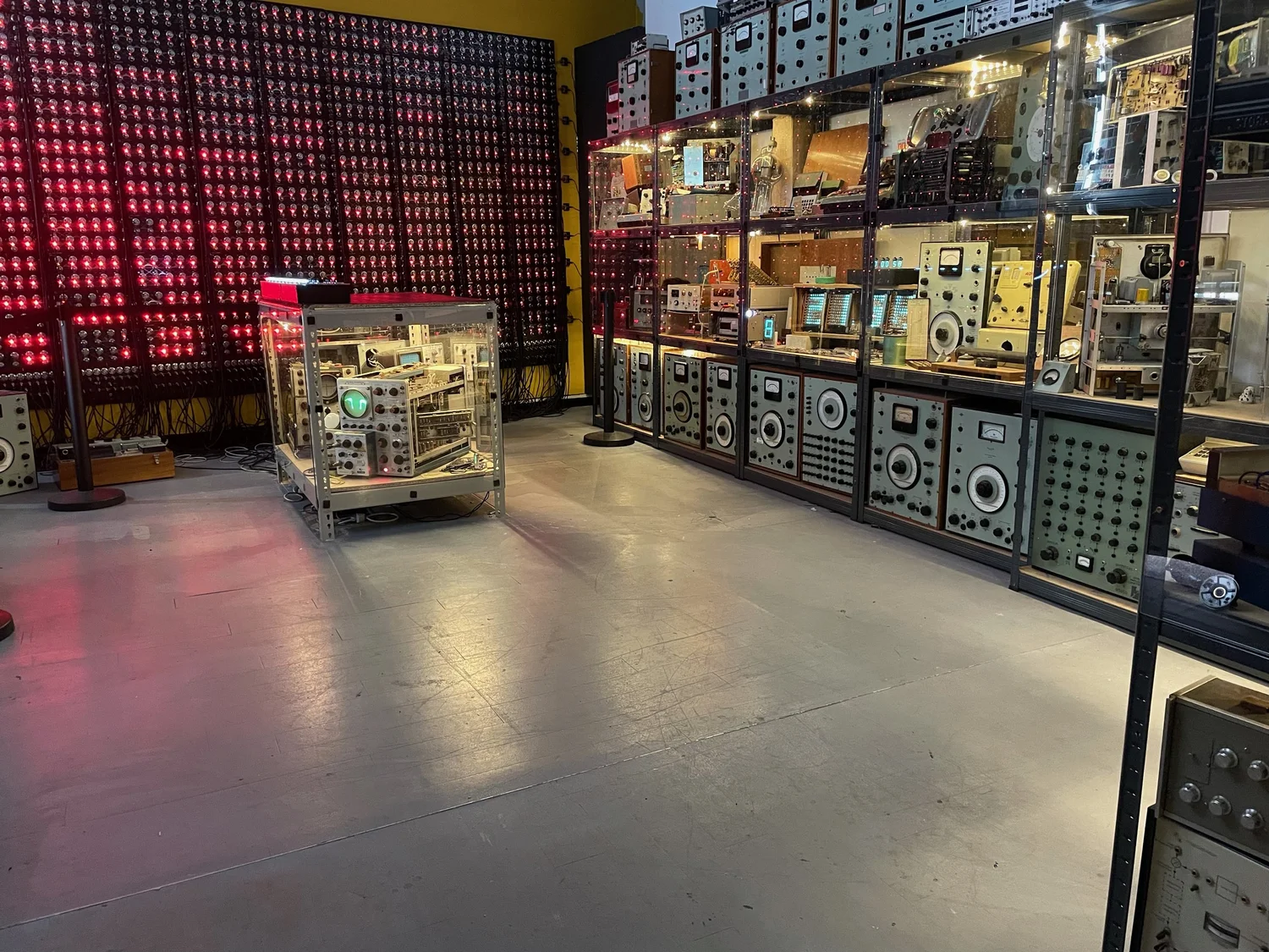 STUFF - LOOK MUM NO COMPUTER